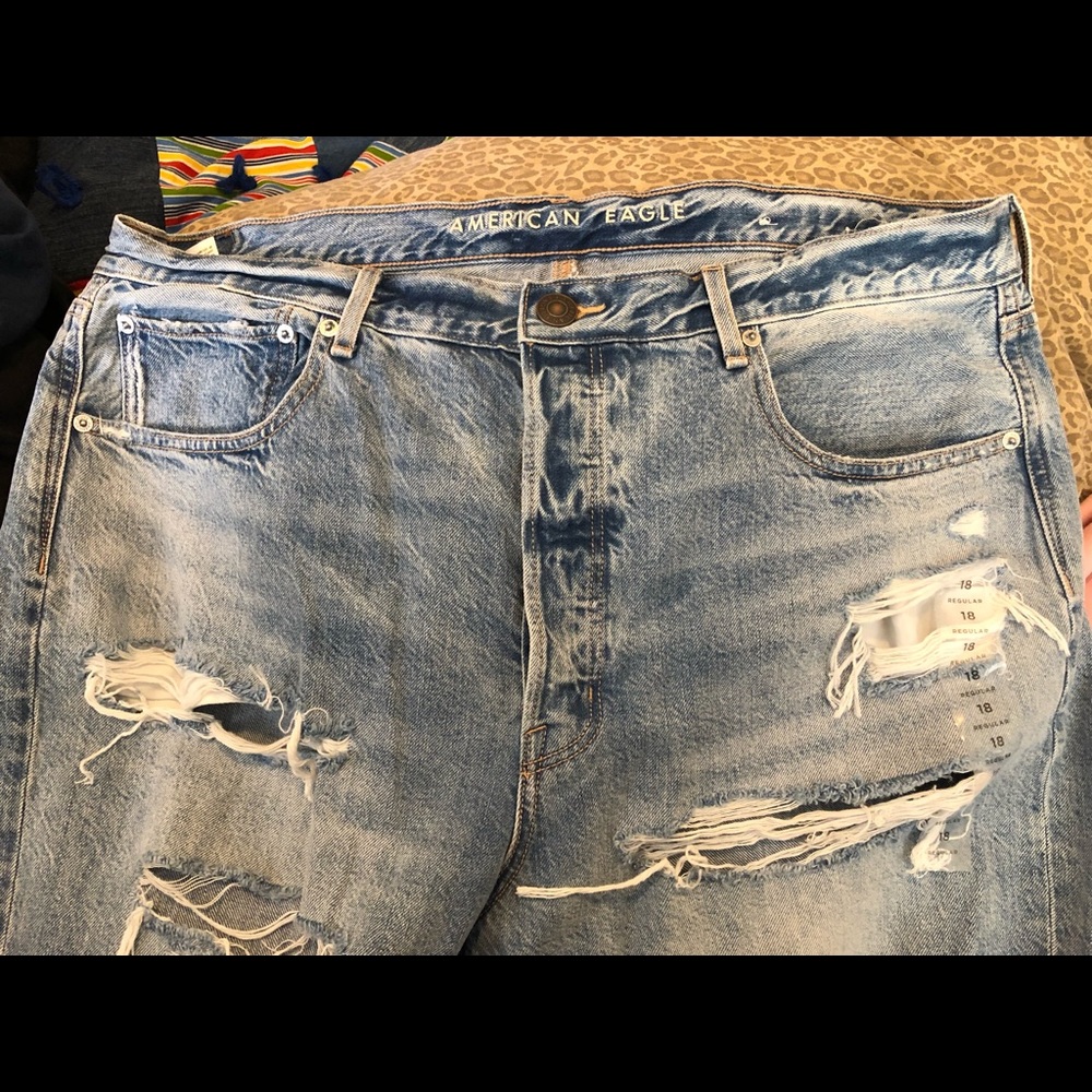 American eagle plus size boyfriend ripped jeans.
